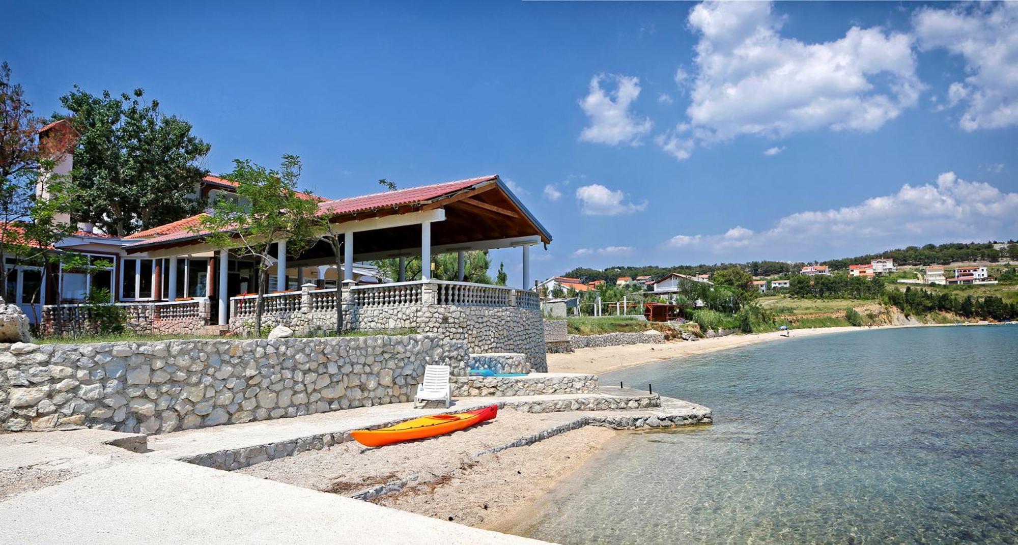 Guesthouse Dupin Влашичи Экстерьер фото