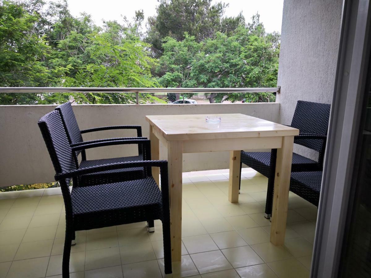 Guesthouse Dupin Влашичи Экстерьер фото